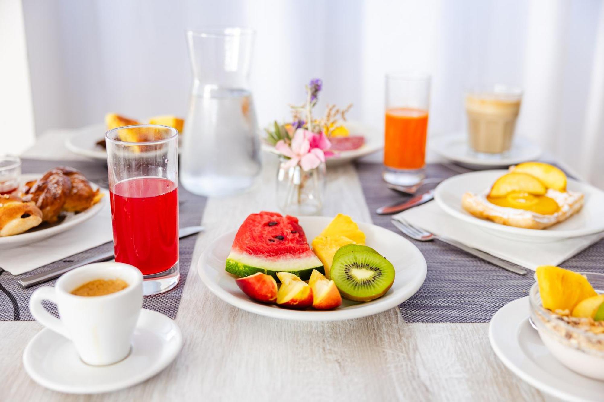 Ciccio Hotel Мисано Адриатико Екстериор снимка